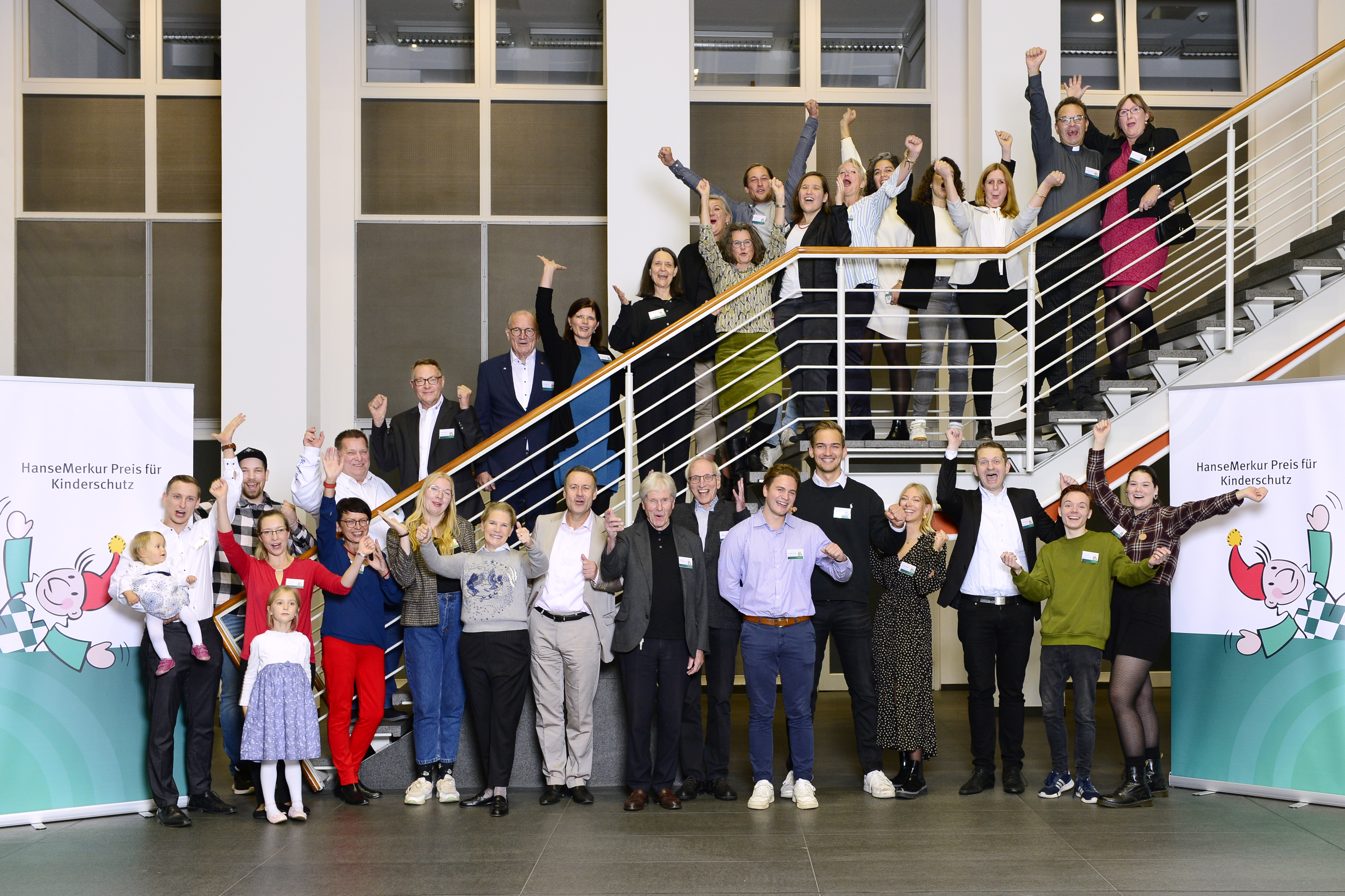 Alle_3_Jahrgänge_Jubel_LFA8350