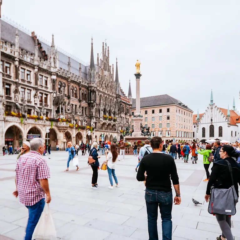 HanseMerkur in München: Blick auf den Marienplatz