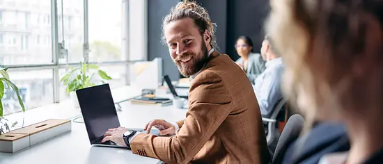 Wöchentliche Arbeitszeit – Arbeitssituation im Büro